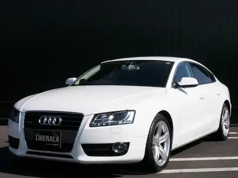 カタログ画像：Ａ５スポーツバック （A5 SPORTBACK） ２．０ＴＦＳＩクワトロ 2010年1月 ABA-8TCDNL 2000cc アイビスホワイト 燃費12.0km / l 外装