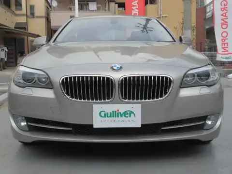 カタログ画像：５シリーズ （5 SERIES） ５２３ｉ ハイラインパッケージ 2011年10月 DBA-XG20 2000cc 燃費14.2km / l フロント