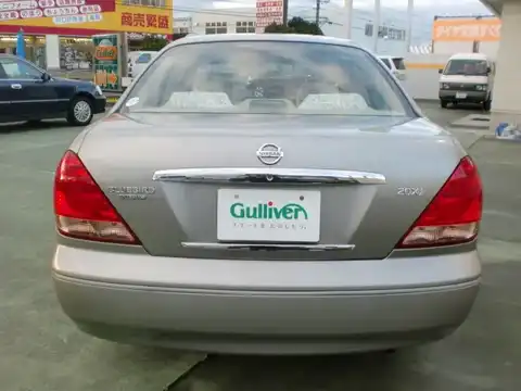 カタログ画像：ブルーバードシルフィ （BLUEBIRD SYLPHY） ２０ＸＪ－Ｇ 2004年4月 GH-TG10 2000cc チタニウムシルバー（Ｍ） 燃費16.4km / l バック