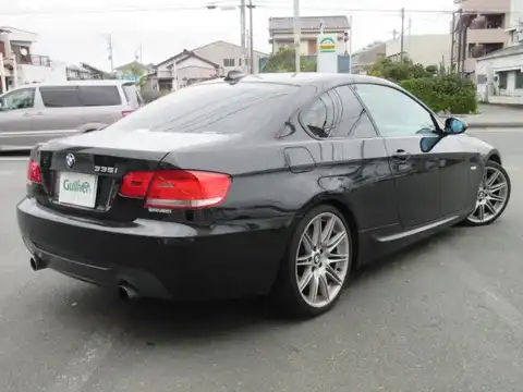 カタログ画像：３シリーズ （3 SERIES） ３３５ｉクーペ Ｍスポーツパッケージ 2008年1月 ABA-WB35 3000cc 燃費8.9km / l バック