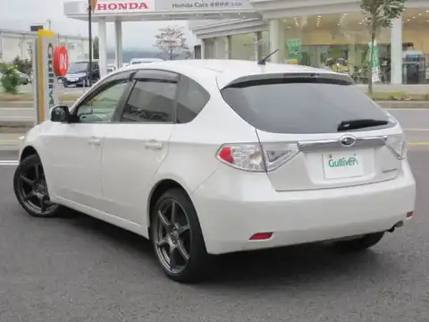 カタログ画像：インプレッサ （IMPREZA） １５Ｓ 2007年6月 DBA-GH2 1500cc サテンホワイト・パール 燃費17.6km / l バック