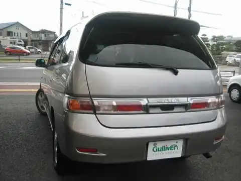 カタログ画像：ガイア （GAIA） ガイア 2001年4月 GF-SXM15G 2000cc ライトローズマイカメタリック 燃費11.4km / l バック