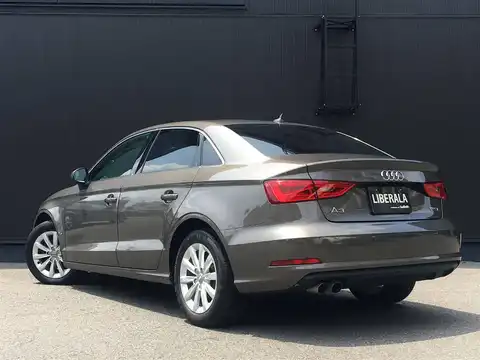 カタログ画像：Ａ３セダン （A3 SEDAN） １．４ＴＦＳＩ 2015年1月 DBA-8VCXSL 1400cc ダコタグレーメタリック 燃費19.5km / l バック