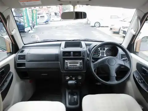 カタログ画像：パジェロミニ （PAJERO MINI） ブルームエディションＶＲ 2005年5月 TA-H58A 660cc ライトオレンジメタリック／ミディアムシルバーメタリック 内装