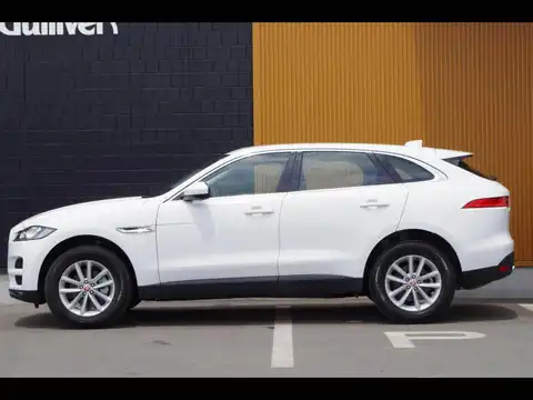 カタログ画像：Ｆペイス （F-PACE） プレステージ 2016年1月 LDA-DC2NA 2000cc ポラリスホワイト 燃費15.8km / l 外装