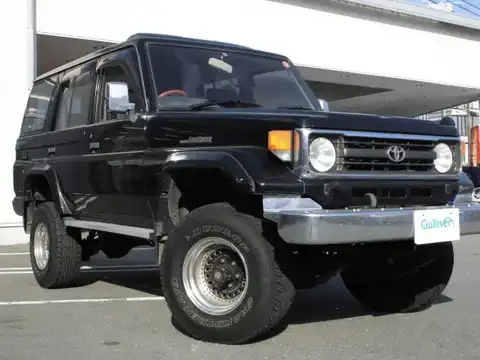 カタログ画像：ランドクルーザー７０ （LAND CRUISER 70） ＺＸ ４ドア 1996年8月 KC-HZJ77HV 4200cc ブラック メイン（その他）