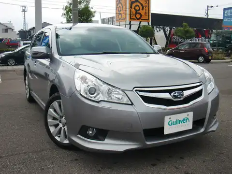 カタログ画像：レガシィツーリングワゴン （LEGACY TOURING WAGON） ２．５ｉ Ｌパッケージ 2011年6月 DBA-BR9 2500cc アイスシルバー・メタリック 燃費13.2km / l メイン（その他）