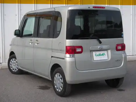 カタログ画像：タント （TANTO） Ｌ 2009年12月 DBA-L375S 660cc シャンパンメタリックオパール 燃費18.2km / l バック