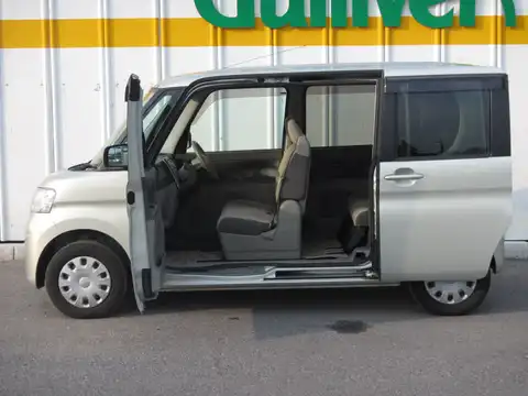 カタログ画像：タント （TANTO） Ｌ 2009年12月 DBA-L375S 660cc シャンパンメタリックオパール 燃費18.2km / l 内装