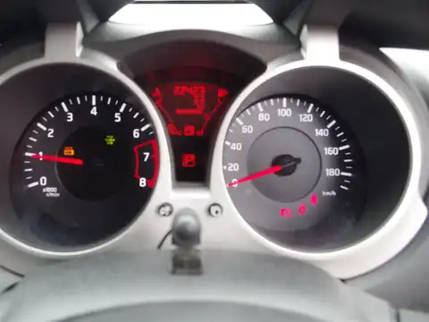 カタログ画像：ジューク （JUKE） １６ＧＴ ＦＯＵＲ タイプＶ 2012年6月 CBA-NF15 1600cc サファイアブラック（Ｐ） 燃費12.6km / l 内装