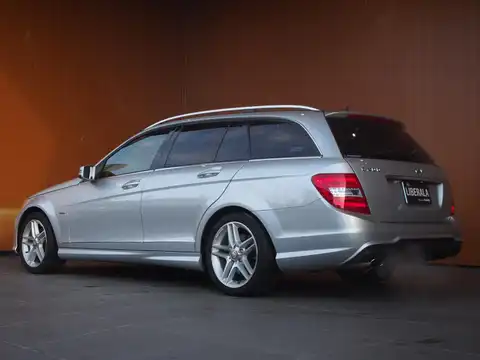 カタログ画像：Ｃクラスステーションワゴン （C-CLASS STATIONWAGON） Ｃ２００ ブルーエフィシェンシー ステーションワゴン アバンギャルド 2012年7月 DBA-204248 1800cc イリジウムシルバー（Ｍ）orパラジウムシルバー（Ｍ）orダイヤモンドシルバー（Ｍ） 燃費13.6km / l バック