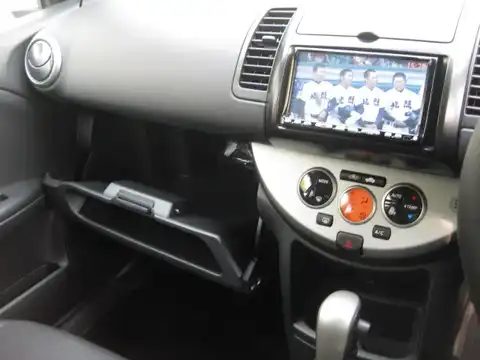 カタログ画像：ノート （NOTE） ライダー ハイパフォーマンススペック 2010年12月 DBA-E11 1500cc ホワイトパール（３Ｐ） 内装