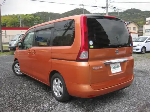 カタログ画像：セレナ （SERENA） ２０Ｇ 2005年5月 CBA-NC25 2000cc ソレイユオレンジ（Ｍ） 燃費11.8km / l バック