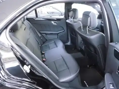 カタログ画像：Ｅクラス （E-CLASS） Ｅ２５０ ＣＧＩブルーエフィシェンシー アバンギャルド 2010年8月 DBA-212047C 1800cc オブシディアンブラック（Ｍ） 燃費10.8km / l 内装