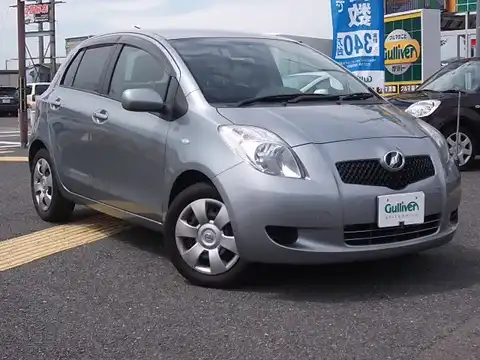 カタログ画像：ヴィッツ （VITZ） Ｕ 2005年12月 DBA-SCP90 1300cc シルバーマイカメタリックorミディアムシルバーメタリック 燃費19.6km / l メイン（その他）