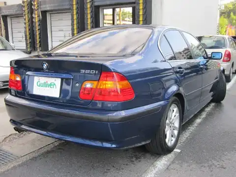 カタログ画像：３シリーズ （3 SERIES） ３２０ｉ 2003年4月 GH-AV22 2200cc ミスティックブルー（メタリックカラー） 燃費9.8km / l バック