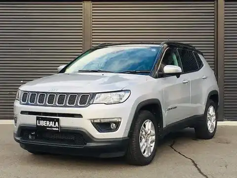 カタログ画像：ジープ・コンパス （JEEP COMPASS） ロンジチュード 2017年12月 ABA-M624 2400cc ミニマルグレーメタリッククリアコート 燃費11.9km / l メイン（その他）