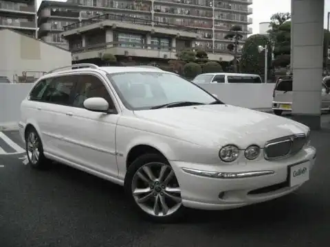 カタログ画像：Ｘタイプエステート （X-TYPE ESTATE） ２．５ Ｖ６ＳＥエステート 2005年6月 ABA-J51XB 2500cc ホワイトオニキス 燃費7.9km / l メイン