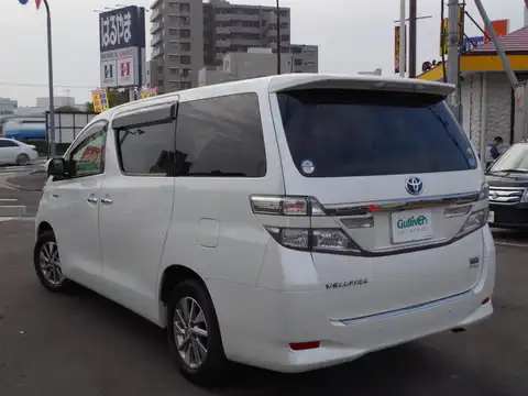 カタログ画像：ヴェルファイア （VELLFIRE） ３．５Ｖ Ｌエディション 2011年11月 DBA-GGH20W 3500cc ホワイトパールクリスタルシャイン 燃費9.2km / l バック