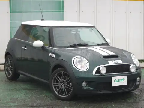 カタログ画像：ＭＩＮＩ （MINI） クーパーＳ 2007年2月 ABA-MF16S 1600cc ブリティッシュ・レーシング・グリーン（メタリック） 燃費12.6km / l メイン（その他）