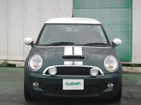 カタログ画像：ＭＩＮＩ （MINI） クーパーＳ 2007年2月 ABA-MF16S 1600cc ブリティッシュ・レーシング・グリーン（メタリック） 燃費12.6km / l フロント