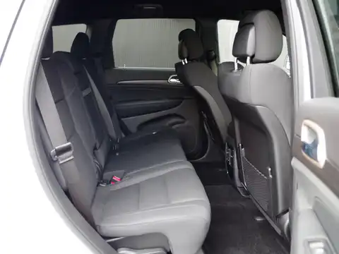 カタログ画像：ジープ・グランドチェロキー （JEEP GRAND CHEROKEE） ラレード 2015年7月 ABA-WK36T 3600cc ブライトホワイトクリアコート 燃費8.6km / l 内装