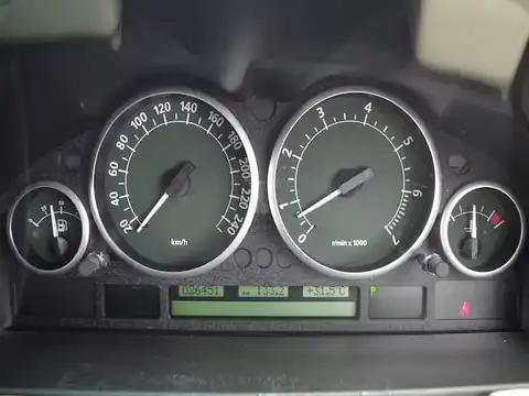 カタログ画像：レンジローバー （RANGE ROVER） ＨＳＥ 2004年4月 GH-LM44 4400cc ザンベジ・シルバー（メタリック） 燃費5.7km / l 内装