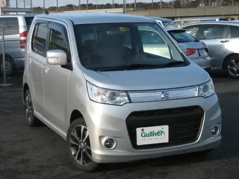 カタログ画像：ワゴンＲスティングレー （WAGON R STINGRAY） Ｔ ＣＤプレーヤー装着車 2012年9月 DBA-MH34S 660cc シルキーシルバーメタリック 燃費26.8km / l メイン（その他）