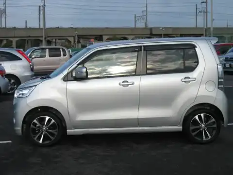 カタログ画像：ワゴンＲスティングレー （WAGON R STINGRAY） Ｔ ＣＤプレーヤー装着車 2012年9月 DBA-MH34S 660cc シルキーシルバーメタリック 燃費25.0km / l 外装