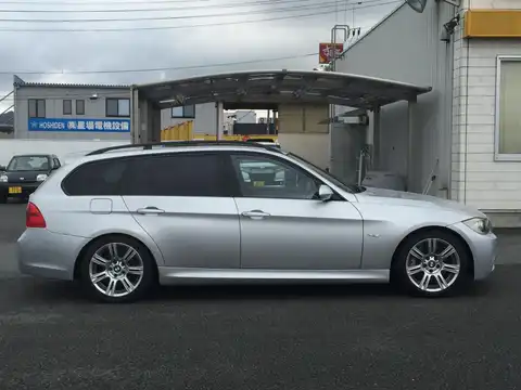 カタログ画像：３シリーズ （3 SERIES） ３３５ｉツーリング Ｍスポーツパッケージ 2008年10月 ABA-VS35 3000cc 燃費8.6km / l 外装