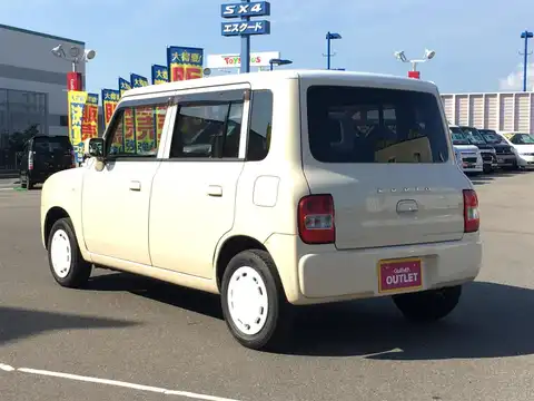 カタログ画像：アルトラパン （ALTO LAPIN） Ｇ 2005年12月 CBA-HE21S 660cc ミルクティーベージュメタリック 燃費19.8km / l バック