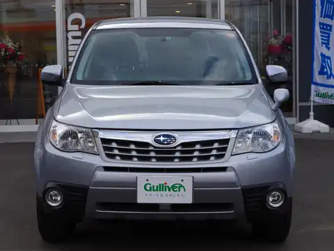 カタログ画像：フォレスター （FORESTER） ２．０Ｘ Ｓスタイル 2011年10月 DBA-SHJ 2000cc アイスシルバー・メタリック 燃費15.0km / l フロント