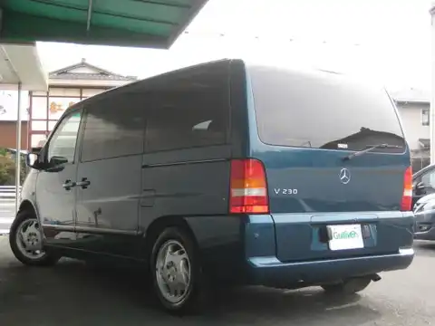 カタログ画像：Ｖクラス （V-CLASS） Ｖ２３０ 1999年5月 GF-638230 2300cc ラブラドールブルー 燃費7.7km / l バック