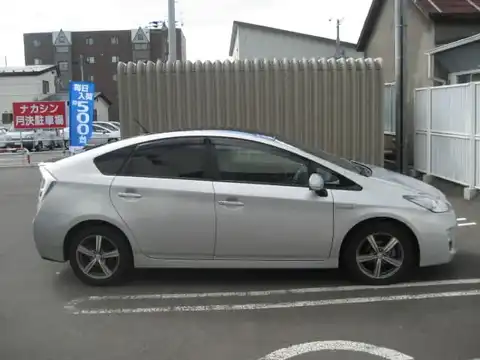 カタログ画像：プリウス （PRIUS） Ｇ 2009年5月 DAA-ZVW30 1800cc シルバーメタリックorアイスバーグシルバーマイカメタリック 燃費30.4km / l 外装