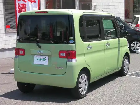 カタログ画像：タント （TANTO） Ｘ 2011年6月 DBA-L375S 660cc マスカットグリーンメタリック 燃費22.5km / l バック