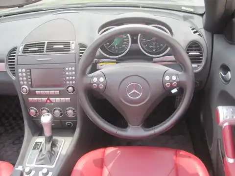 カタログ画像：ＳＬＫ （SLK） ＳＬＫ２８０ 2007年1月 DBA-171454 3000cc オブシディアンブラック（Ｍ） 燃費9.8km / l 内装