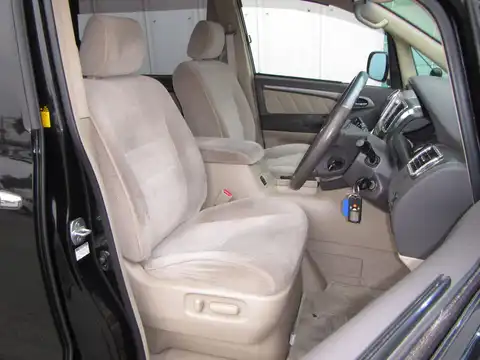 カタログ画像：アルファードハイブリッド （ALPHARD HYBRID） Ｇエディション 2006年6月 DAA-ATH10W 2400cc ブラックマイカ 燃費17.2km / l 内装