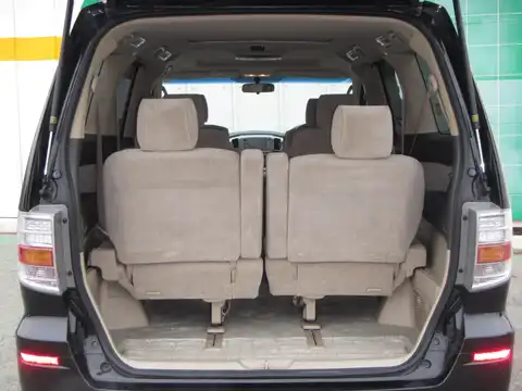 カタログ画像：アルファードハイブリッド （ALPHARD HYBRID） Ｇエディション 2006年6月 DAA-ATH10W 2400cc ブラックマイカ 燃費17.2km / l 内装