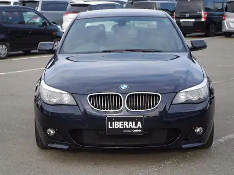 カタログ画像：５シリーズ （5 SERIES） ５２５ｉ Ｍスポーツパッケージ 2008年10月 ABA-NU25 2500cc 燃費8.8km / l フロント