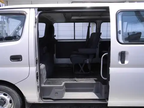 カタログ画像：キャラバンコーチ （CARAVAN COACH） スーパーＤＸ 2007年8月 CBA-SGE25 2500cc ブリリアントシルバー（Ｍ）orブレードシルバー（ＴＭ） 燃費8.1km / l 内装