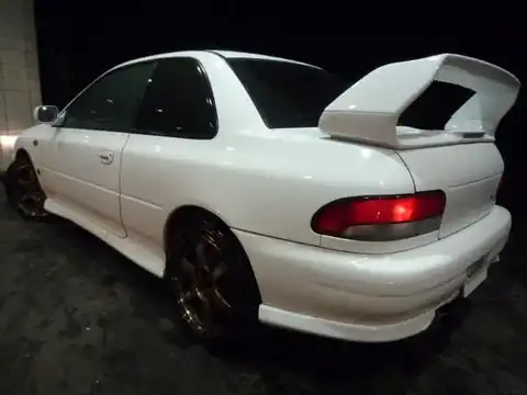 カタログ画像：インプレッサ （IMPREZA） ＷＲＸタイプＲ ＳＴｉバージョンⅤ 1998年9月 GF-GC8 2000cc ピュアホワイト 燃費10.0km / l バック