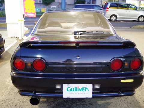 カタログ画像：スカイライン （SKYLINE） ＧＴＳ－４ 1989年8月 E-HNR32 2000cc ブラックパール（Ｍ） 燃費7.0km / l バック