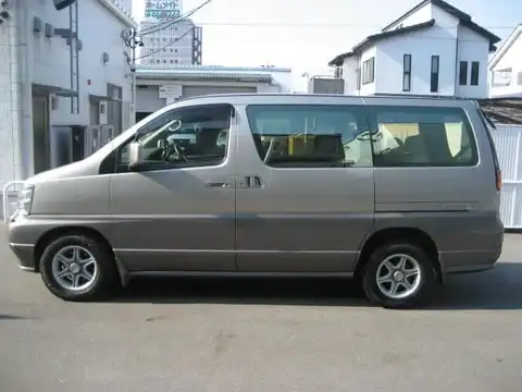 カタログ画像：キャラバンエルグランド （CARAVAN ELGRAND） Ｖ ラウンジパッケージ装着車 1998年10月 KD-AVE50 3200cc グリニッシュシルバー（ＰＭ） 外装