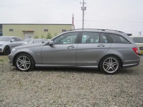 カタログ画像：Ｃクラスステーションワゴン （C-CLASS STATIONWAGON） Ｃ１８０ ブルーエフィシェンシー ステーションワゴン ６０ｔｈアニバーサリーリミテッド 2012年6月 DBA-204249 1800cc パラジウムシルバー 外装