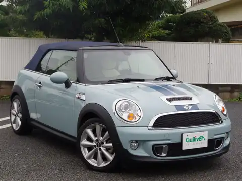 カタログ画像：ＭＩＮＩ （MINI） クーパーＳ コンバーチブル 2014年4月 DBA-ZP16 1600cc アイス・ブルー（ソリッド） 燃費13.2km / l メイン（その他）