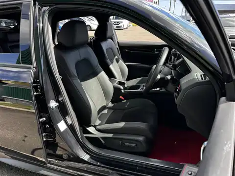 カタログ画像：シビック （CIVIC） タイプＲ レーシングブラックパッケージ 2025年9月 6BA-FL5 2000cc クリスタルブラック・パール 燃費12.5km / l フロント