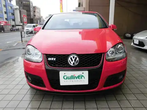 カタログ画像：ゴルフ （GOLF） ＧＴＩ 2005年9月 GH-1KAXX 2000cc トルネードレッド 燃費12.6km / l フロント