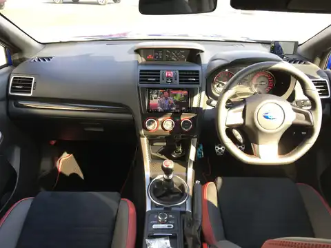 カタログ画像：ＷＲＸ ＳＴＩ （WRX STI） ＳＴＩ 2016年5月 CBA-VAB 2000cc ＷＲブルー・パール 燃費9.4km / l 内装