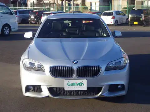 カタログ画像：５シリーズ （5 SERIES） ５２８ｉ Ｍスポーツパッケージ 2011年11月 DBA-XG28 2000cc 燃費13.6km / l フロント