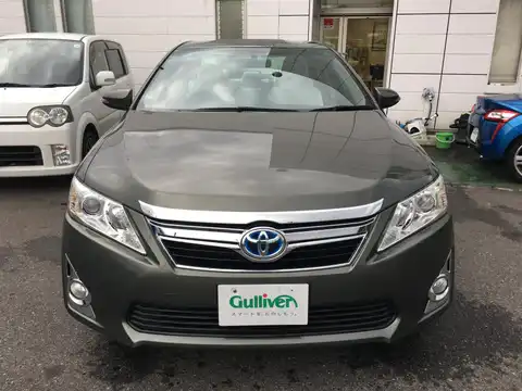 カタログ画像：カムリ （CAMRY） ハイブリッド Ｇパッケージ 2012年9月 DAA-AVV50 2500cc オリーブマイカメタリック 燃費23.4km / l フロント